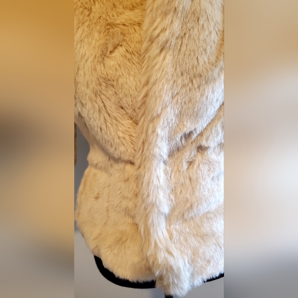 Arden B Fur Coat - Picture 7 of 16